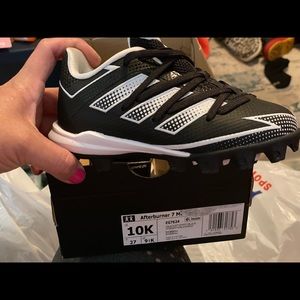 Adidas child’s size 10 baseball/t-ball cleat new in box $20